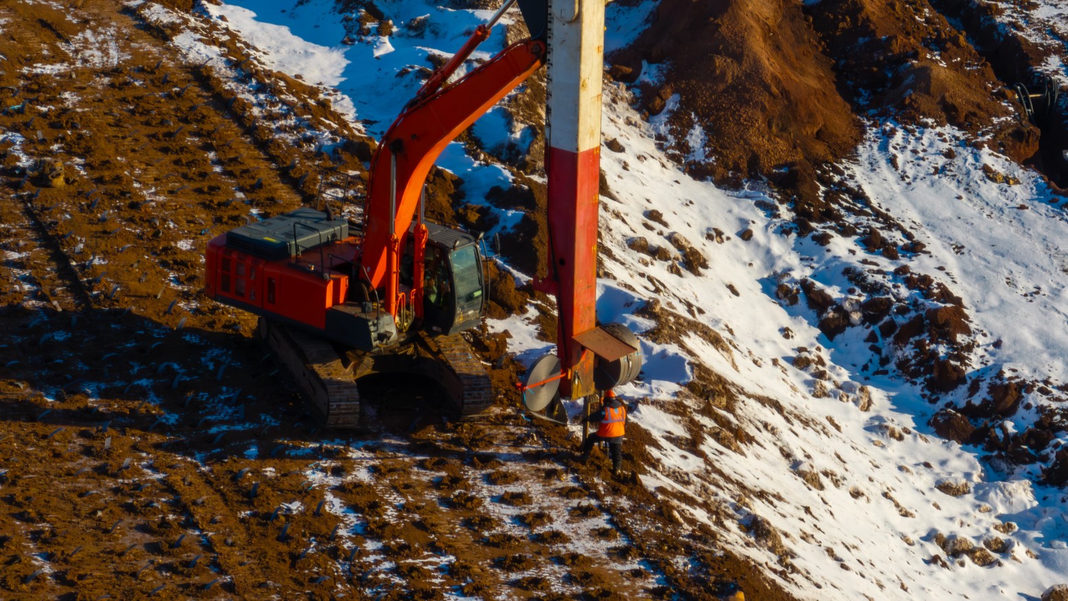 В Башкирии для ускорения естественной осадки насыпи используются геодрены - слайд 3