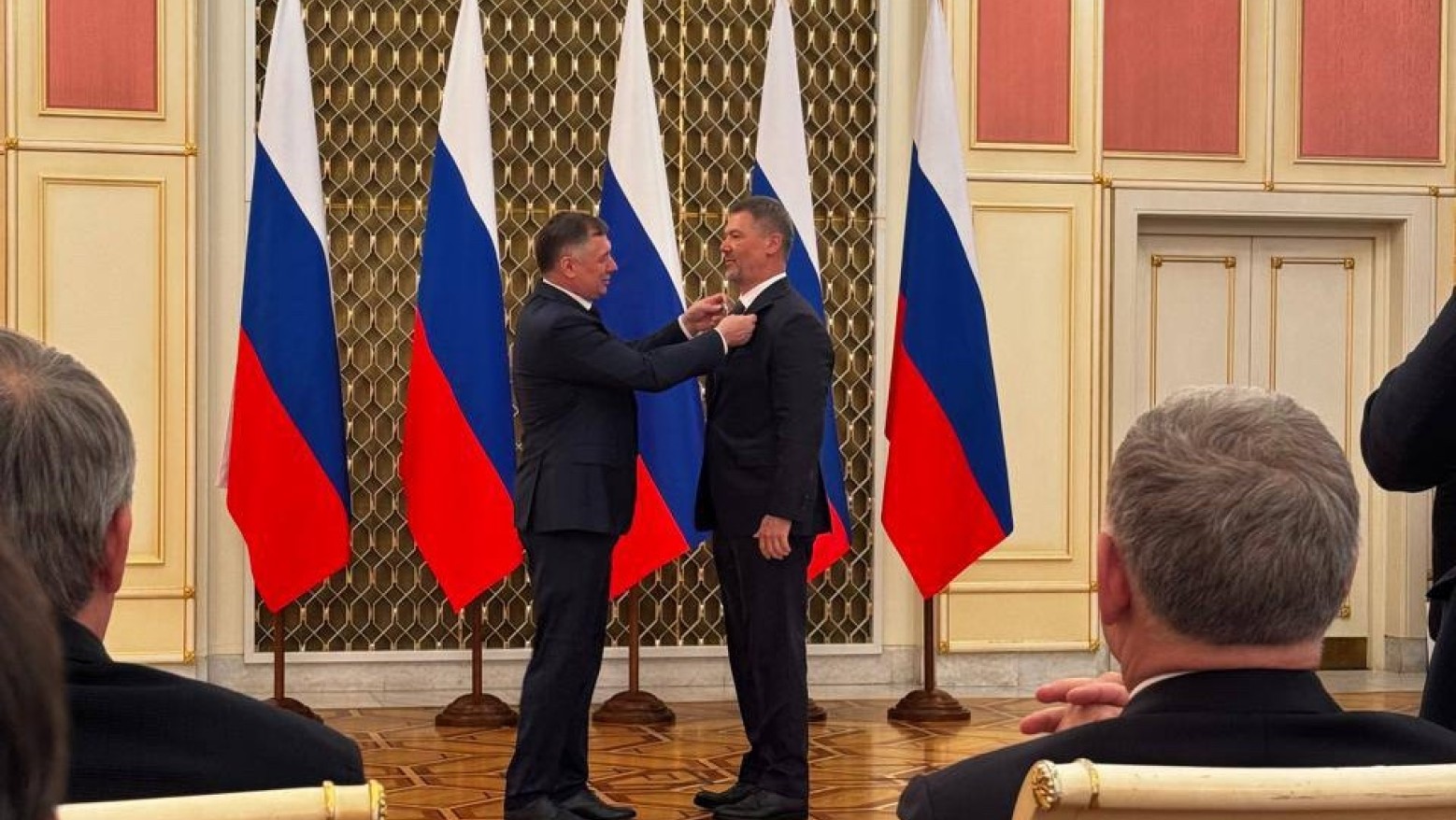 Марат Хуснуллин вручил государственную награду гендиректору СК «Автодор»