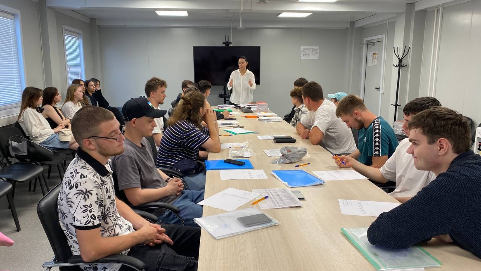 Студенты КГАСУ присоединились к строительству М12 - слайд 1