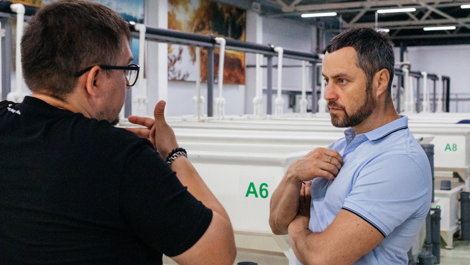 СК «Автодор» и ее подрядные организации выпустили еще 23 тысячи мальков стерляди - слайд 1