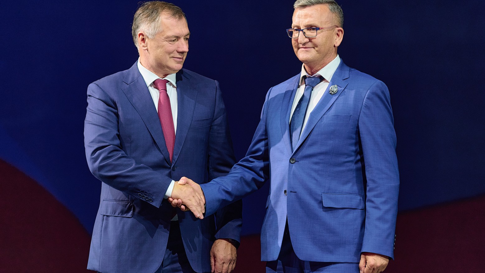 Представителям СК «Автодор» вручили высокие награды Президента РФ - Слайд 1